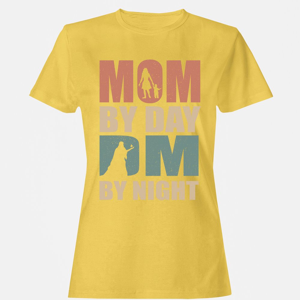 Mom By Day DM By Night Women's T-Shirt - Daisy - 4